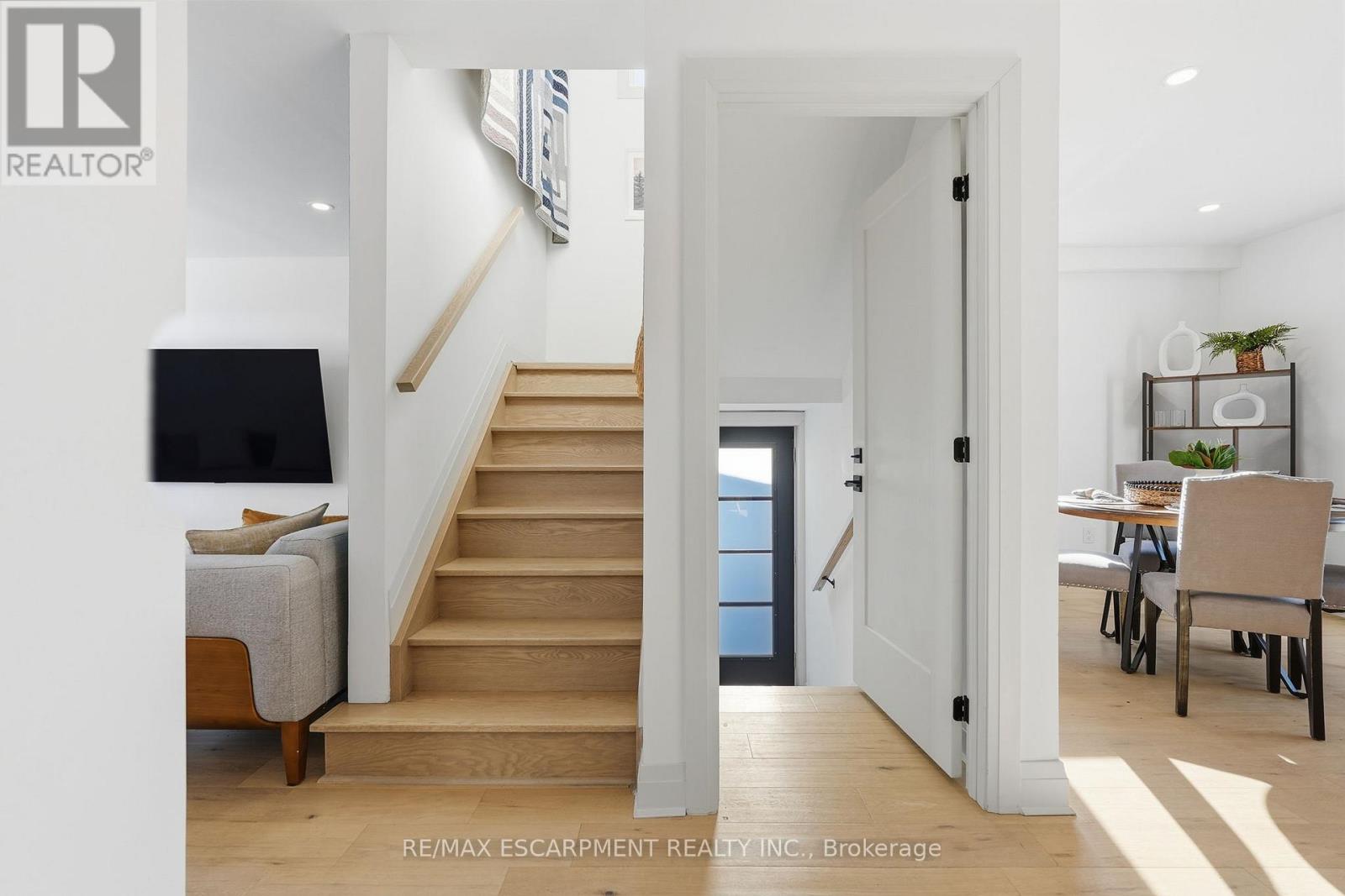 286 East 18th Street, Hamilton, Ontario  L9A 4P6 - Photo 17 - X12820590