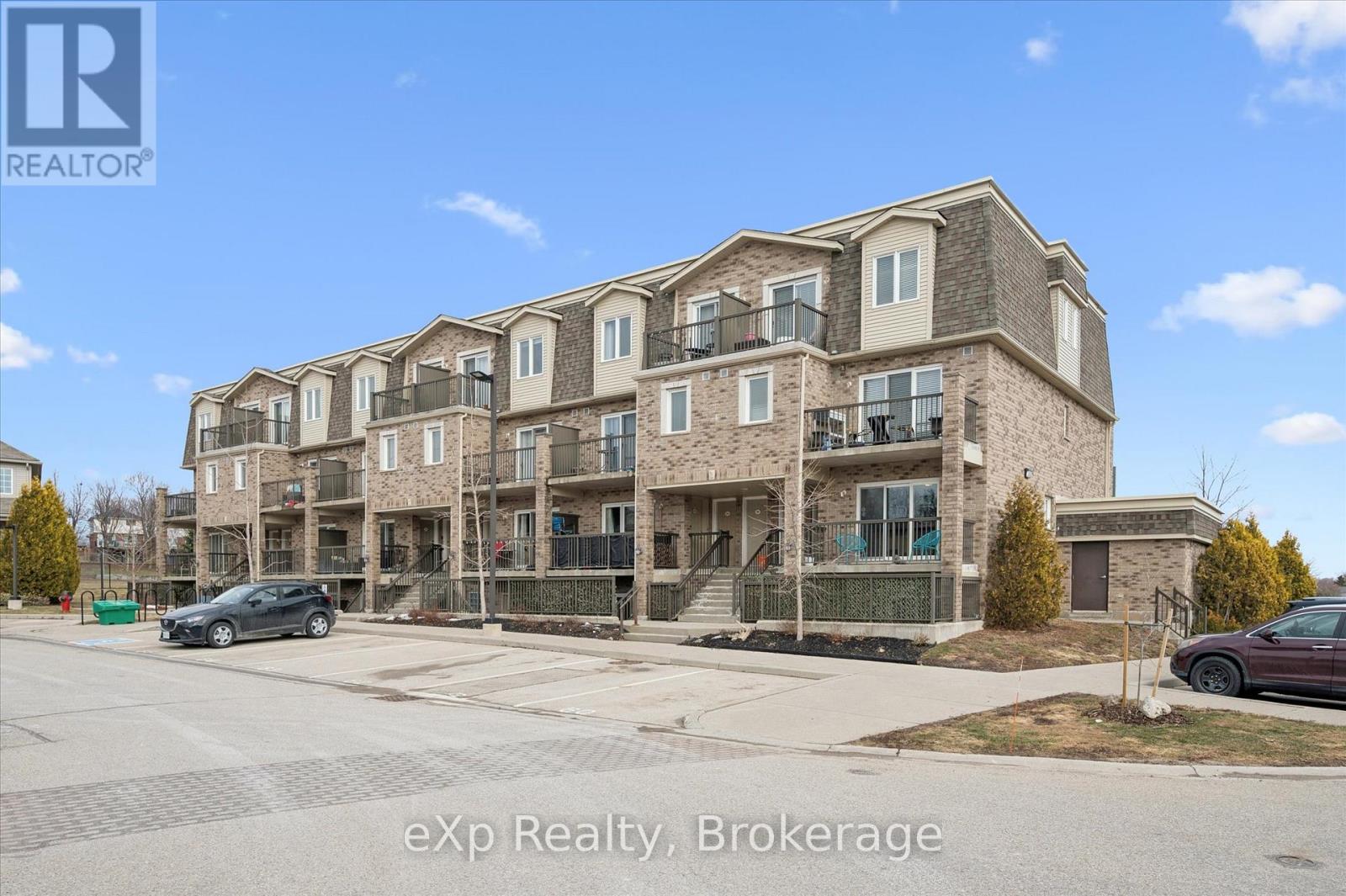 87 - 35 MOUNTFORD DRIVE, Guelph, Ontario