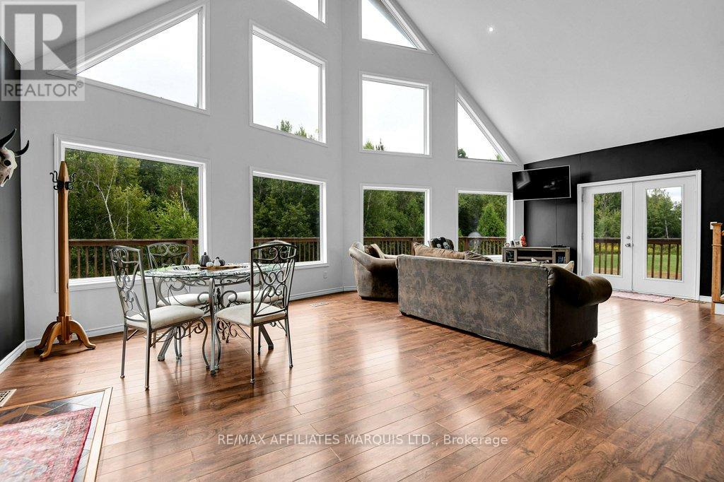 35 Nevada Street, North Stormont, Ontario  K0C 1W0 - Photo 9 - X12904134