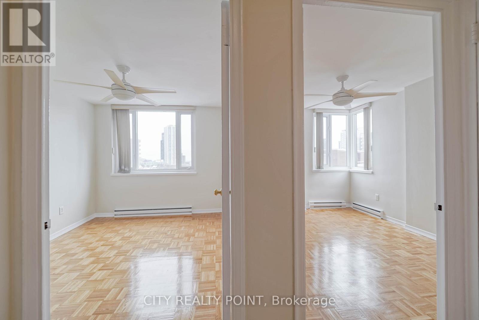 1006 - 55 Isabella Street, Toronto, Ontario  M4Y 1M8 - Photo 10 - C12904104