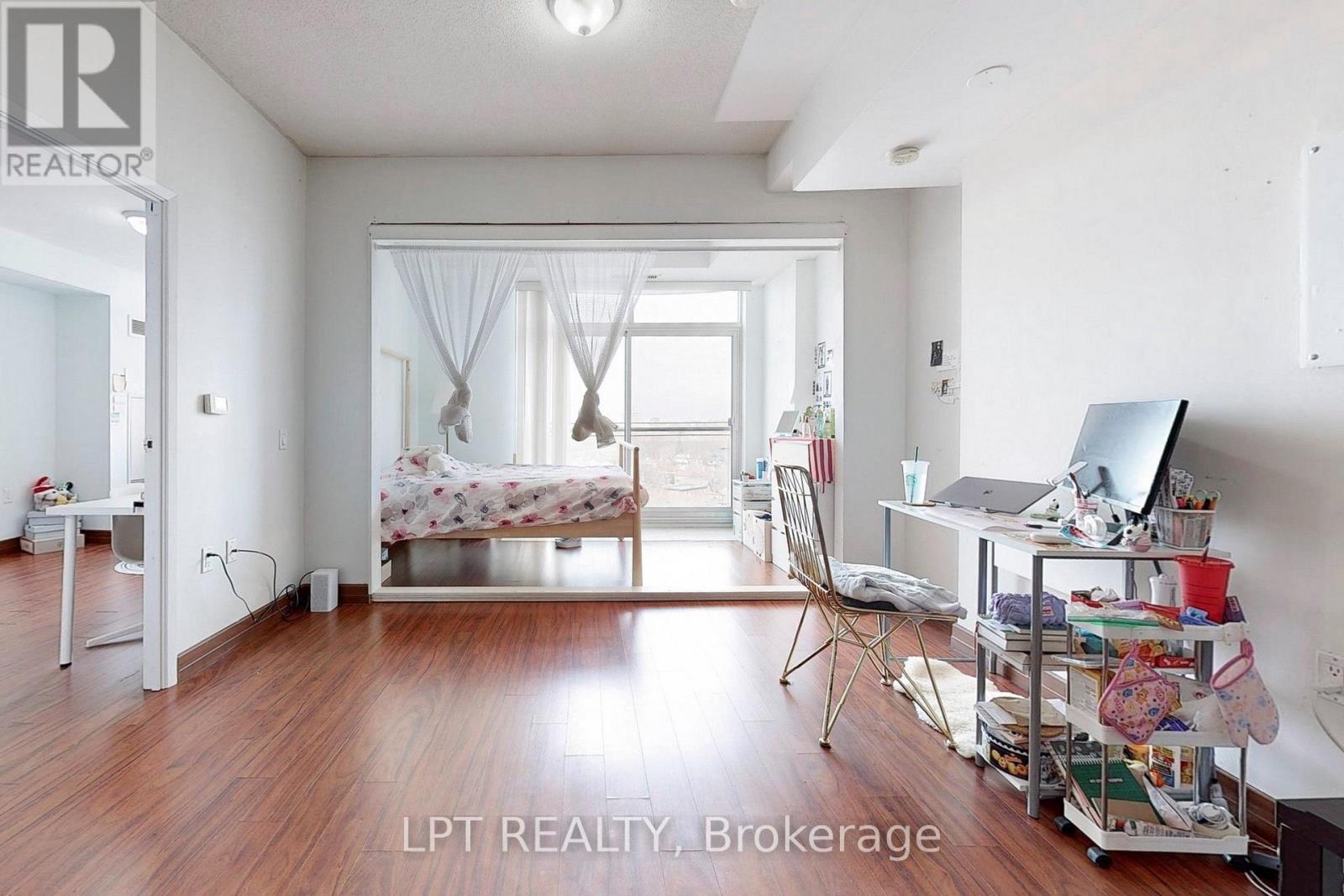 Ph6 - 15 Maplewood Avenue, Toronto, Ontario M6C 4B4 - Photo 4 - C12904124