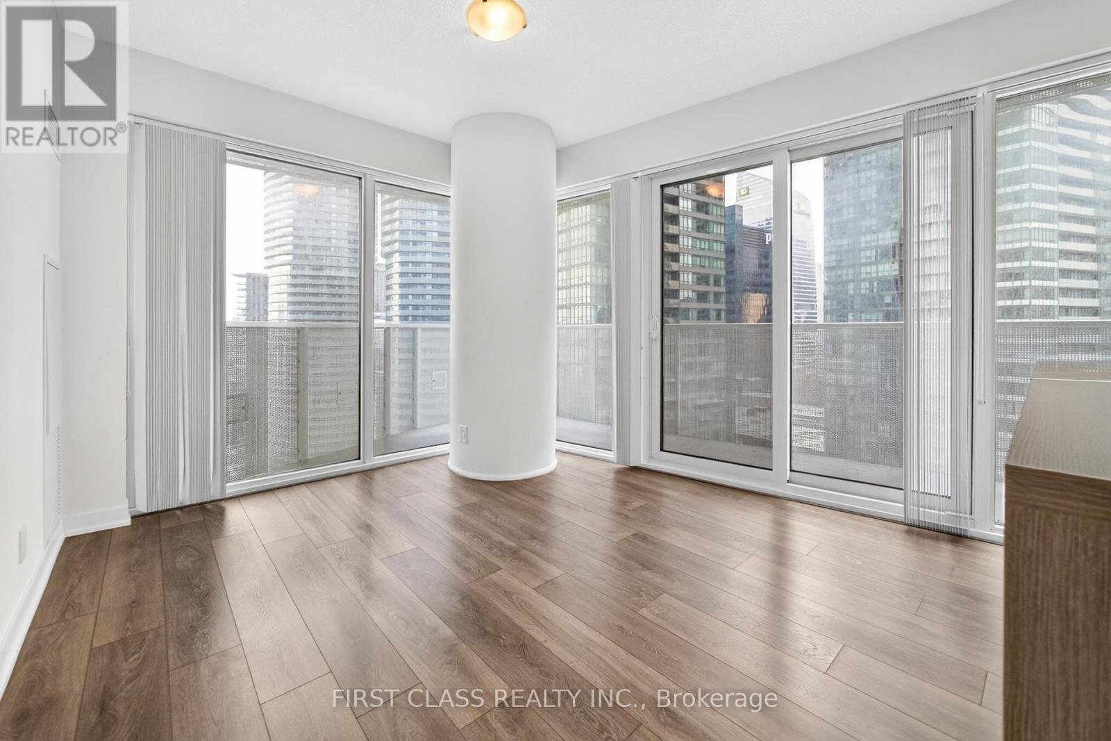 2502 - 100 Harbour Street, Toronto, Ontario  M5J 0B5 - Photo 8 - C12904148