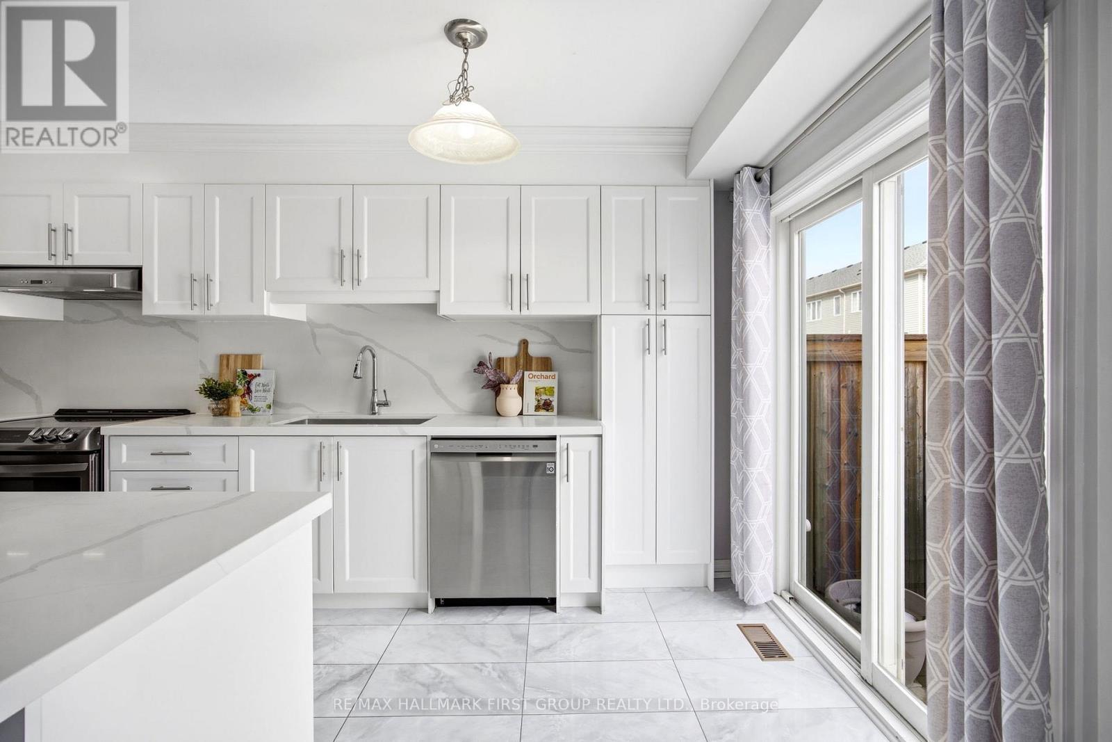 2405 Hill Rise Street, Oshawa, Ontario  L1L 0G8 - Photo 21 - E12904168