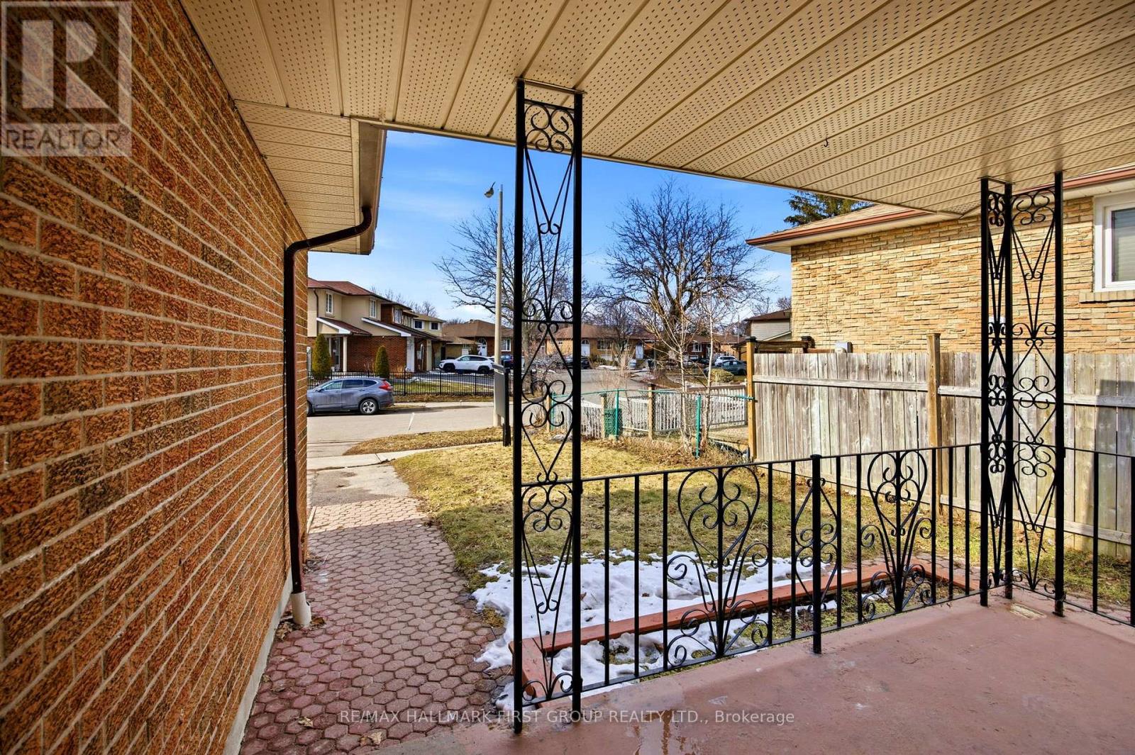 11 Pilot Street, Toronto, Ontario  M1E 2C4 - Photo 4 - E12904178