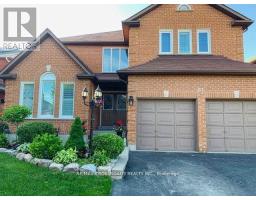 61 SILVERBIRCH PLACE, Whitby, Ontario