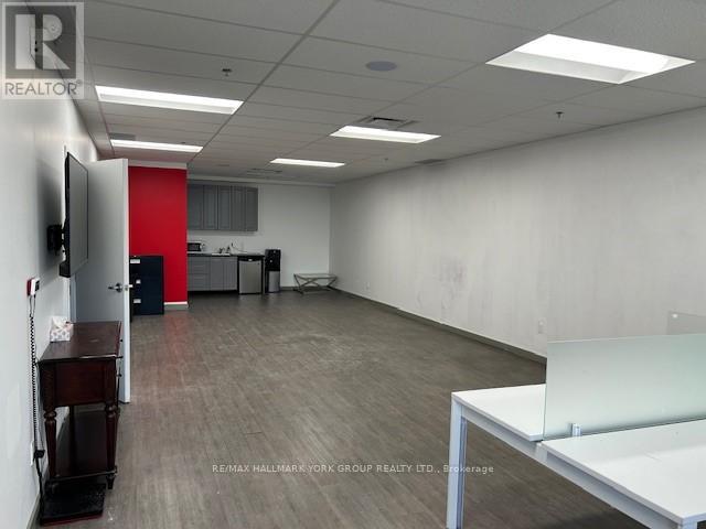 5 - 235 Industrial Parkway S, Aurora, Ontario  L4G 1M6 - Photo 3 - N12385365