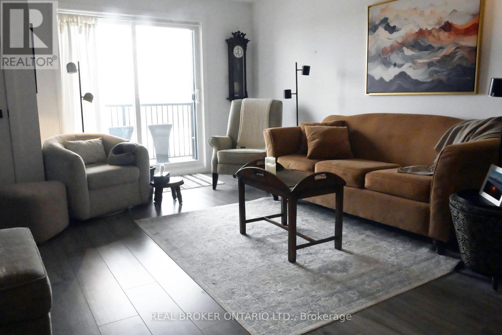 204 - 4 Spice Way, Barrie, Ontario  L9J 0M2 - Photo 2 - S12904096