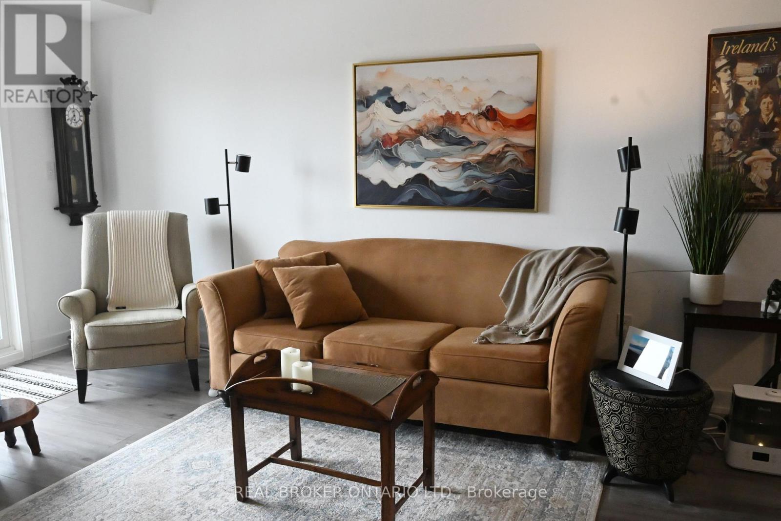 204 - 4 Spice Way, Barrie, Ontario  L9J 0M2 - Photo 3 - S12904096