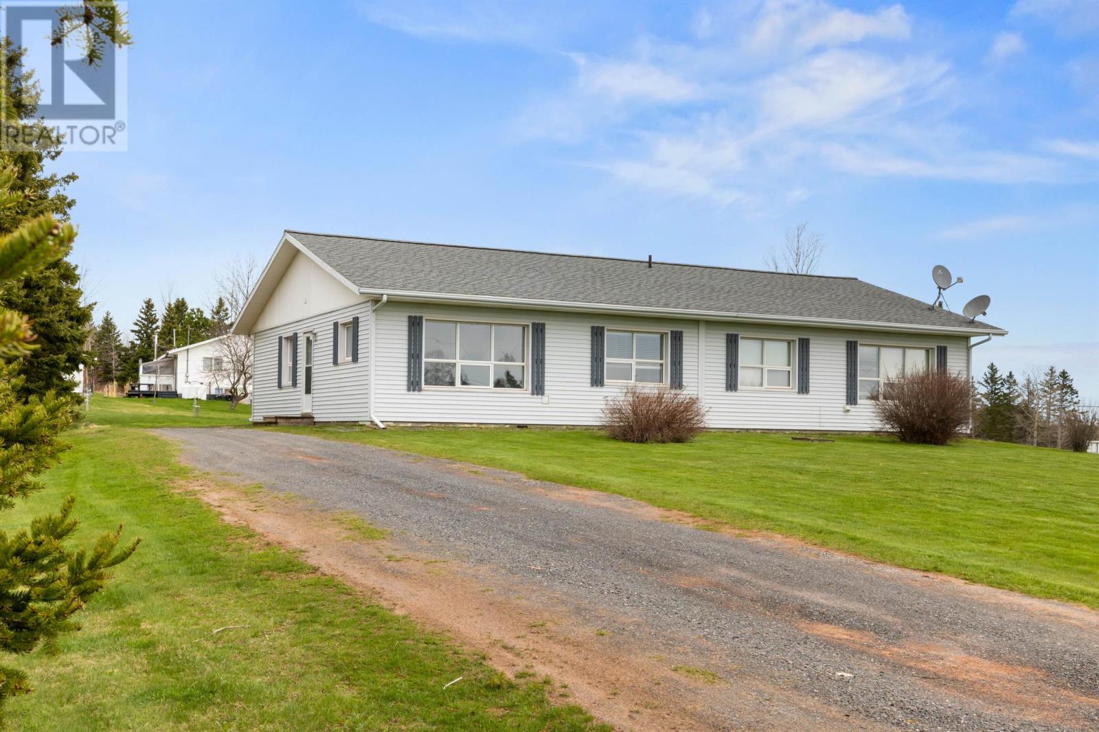 7 Bayview Crescent, Souris West, Prince Edward Island  C0A 2B0 - Photo 19 - 202605071