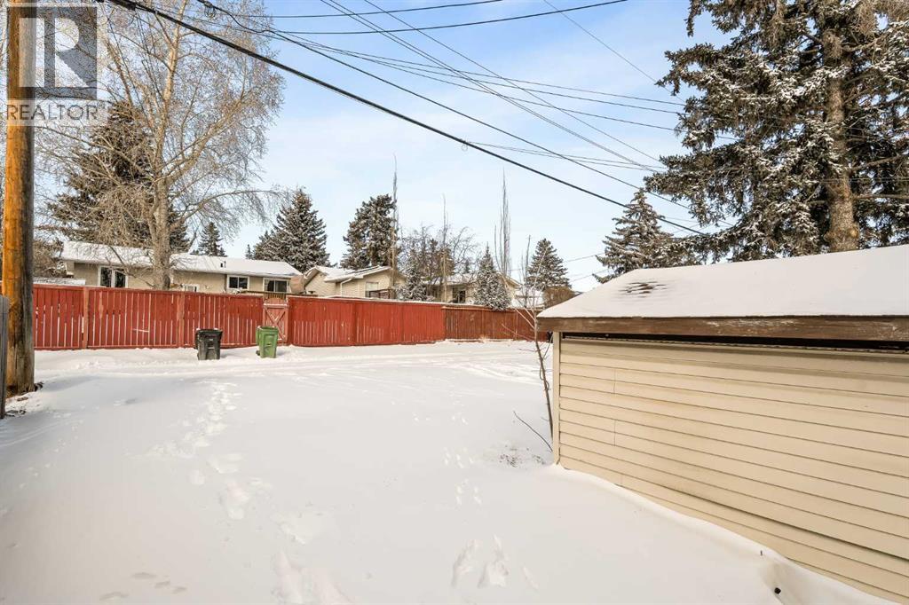 75 Galbraith Drive SW, Calgary, Alberta  T3E 4Z5 - Photo 32 - A2270890