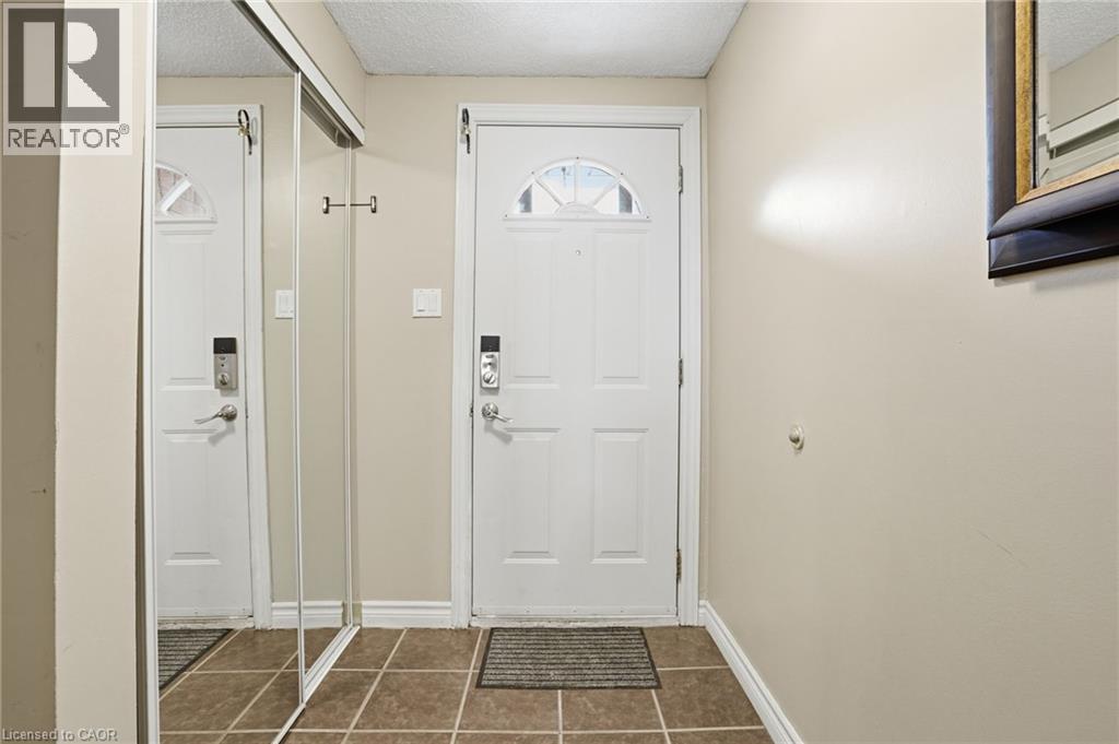 444 W Stone Church Road W Unit# 7, Hamilton, Ontario  L9B 1R1 - Photo 4 - 40810426