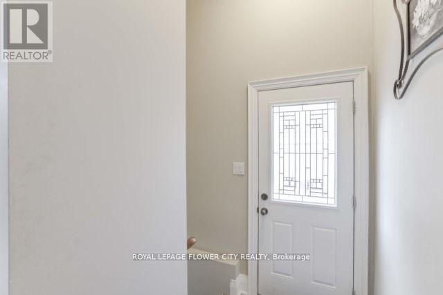 #upper - 51 Degrey Drive, Brampton, Ontario  L6P 3X7 - Photo 18 - W12904070