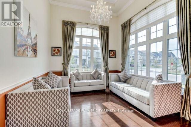 #upper - 51 Degrey Drive, Brampton, Ontario  L6P 3X7 - Photo 7 - W12904070