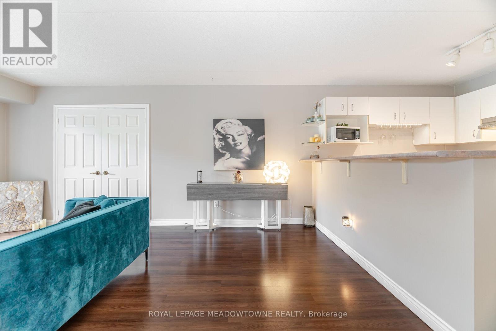 209 - 4005 Kilmer Drive, Burlington, Ontario  L7M 4M2 - Photo 13 - W12904078