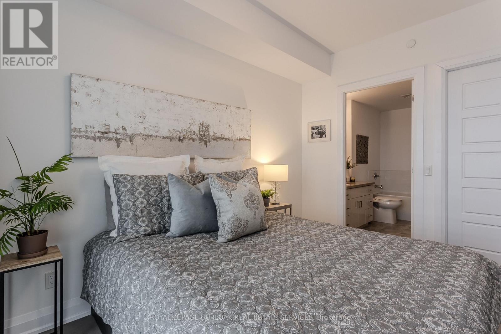 401 - 2025 Maria Street, Burlington, Ontario  L7R 0E9 - Photo 12 - W12904112