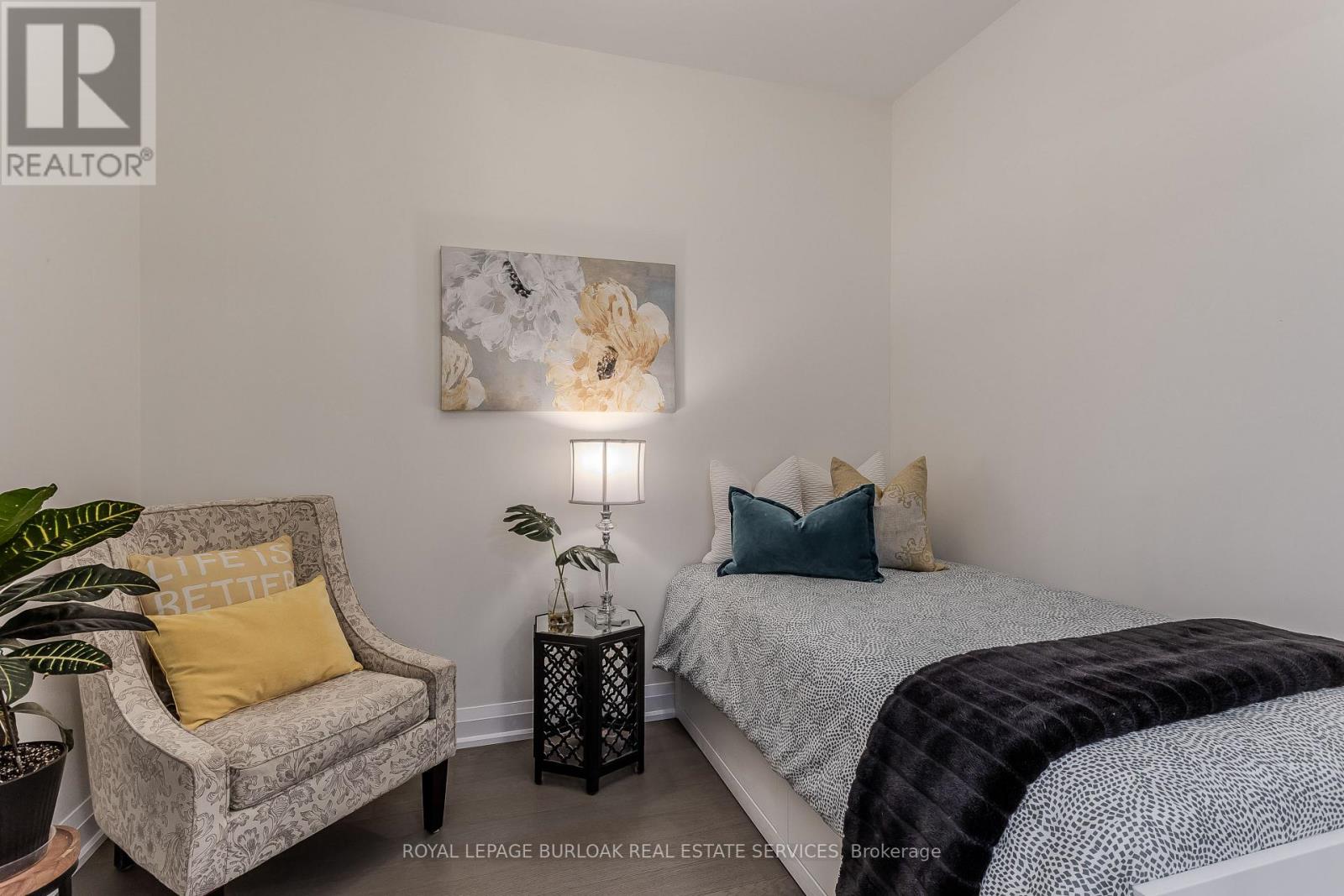 401 - 2025 Maria Street, Burlington, Ontario  L7R 0E9 - Photo 14 - W12904112