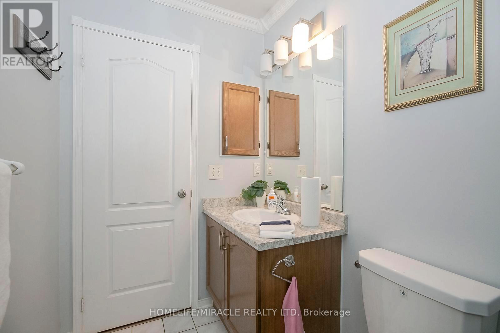 45 Vintage Gate, Brampton, Ontario  L6X 5C3 - Photo 10 - W12904136