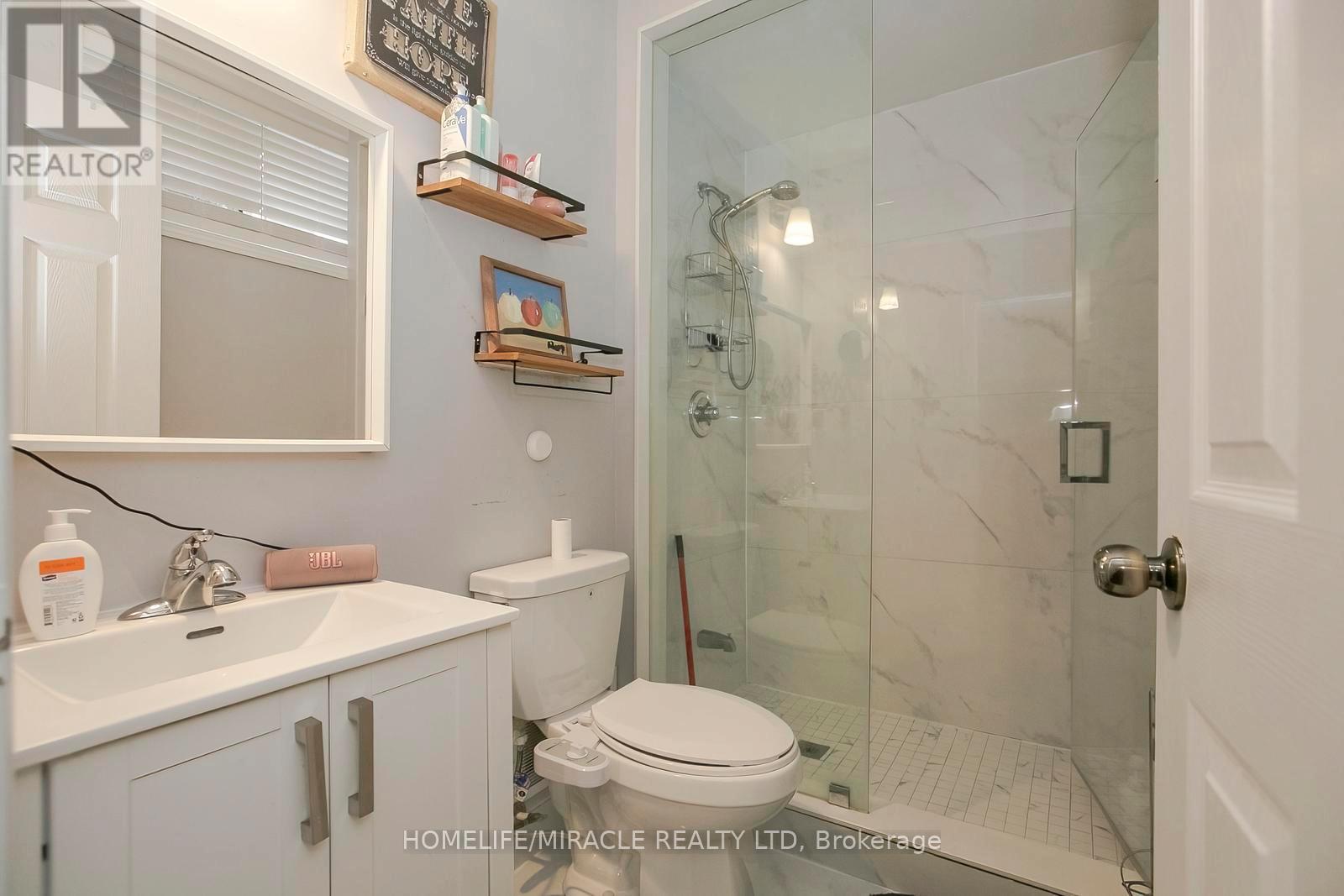 45 Vintage Gate, Brampton, Ontario  L6X 5C3 - Photo 17 - W12904136