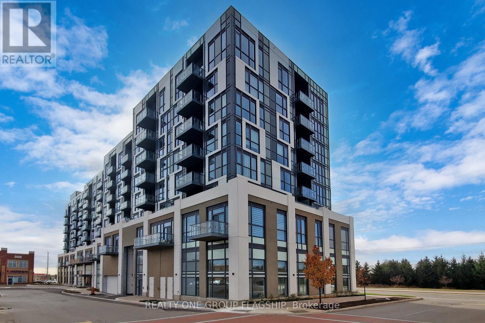 410 - 509 Dundas Street E, Oakville, Ontario  L6M 5P4 - Photo 1 - W12904144