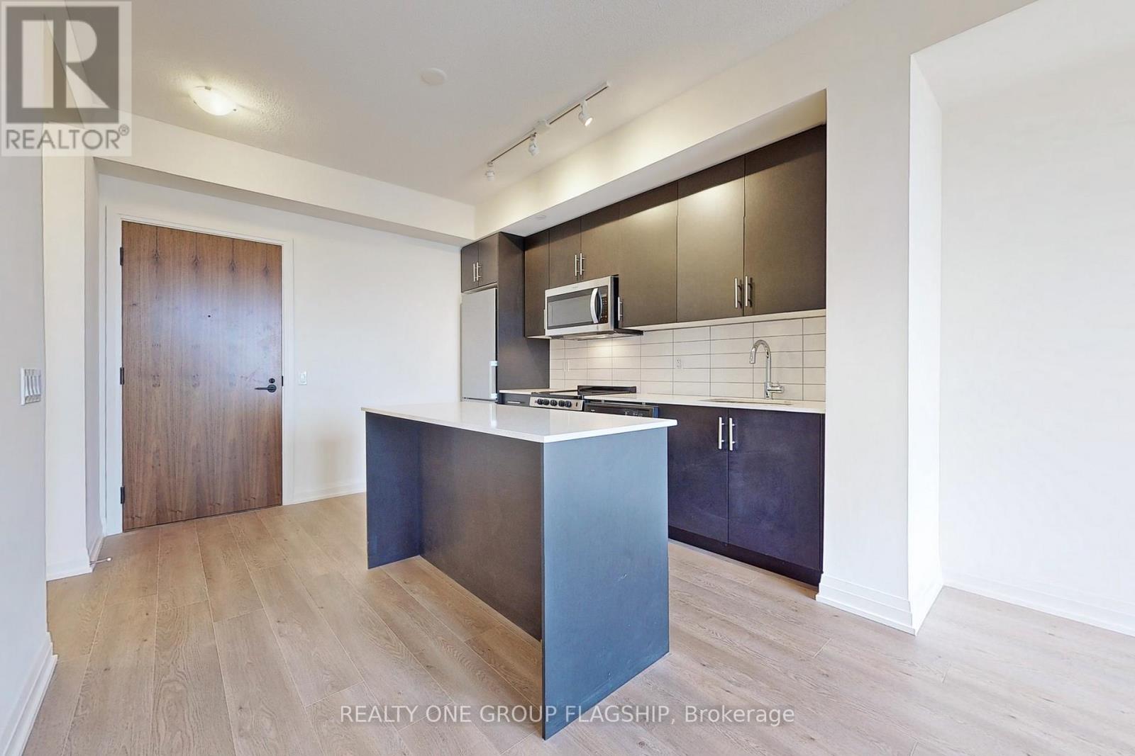 410 - 509 Dundas Street E, Oakville, Ontario  L6M 5P4 - Photo 11 - W12904144