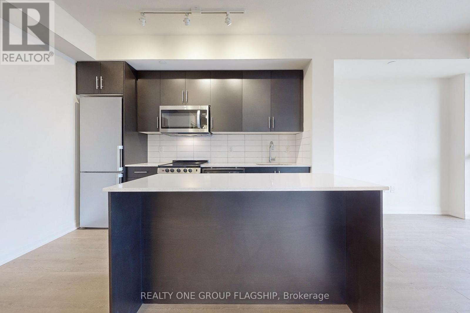 410 - 509 Dundas Street E, Oakville, Ontario  L6M 5P4 - Photo 12 - W12904144