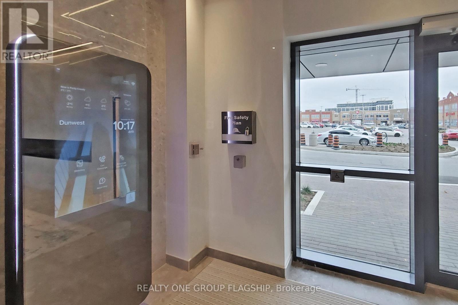 410 - 509 Dundas Street E, Oakville, Ontario  L6M 5P4 - Photo 3 - W12904144