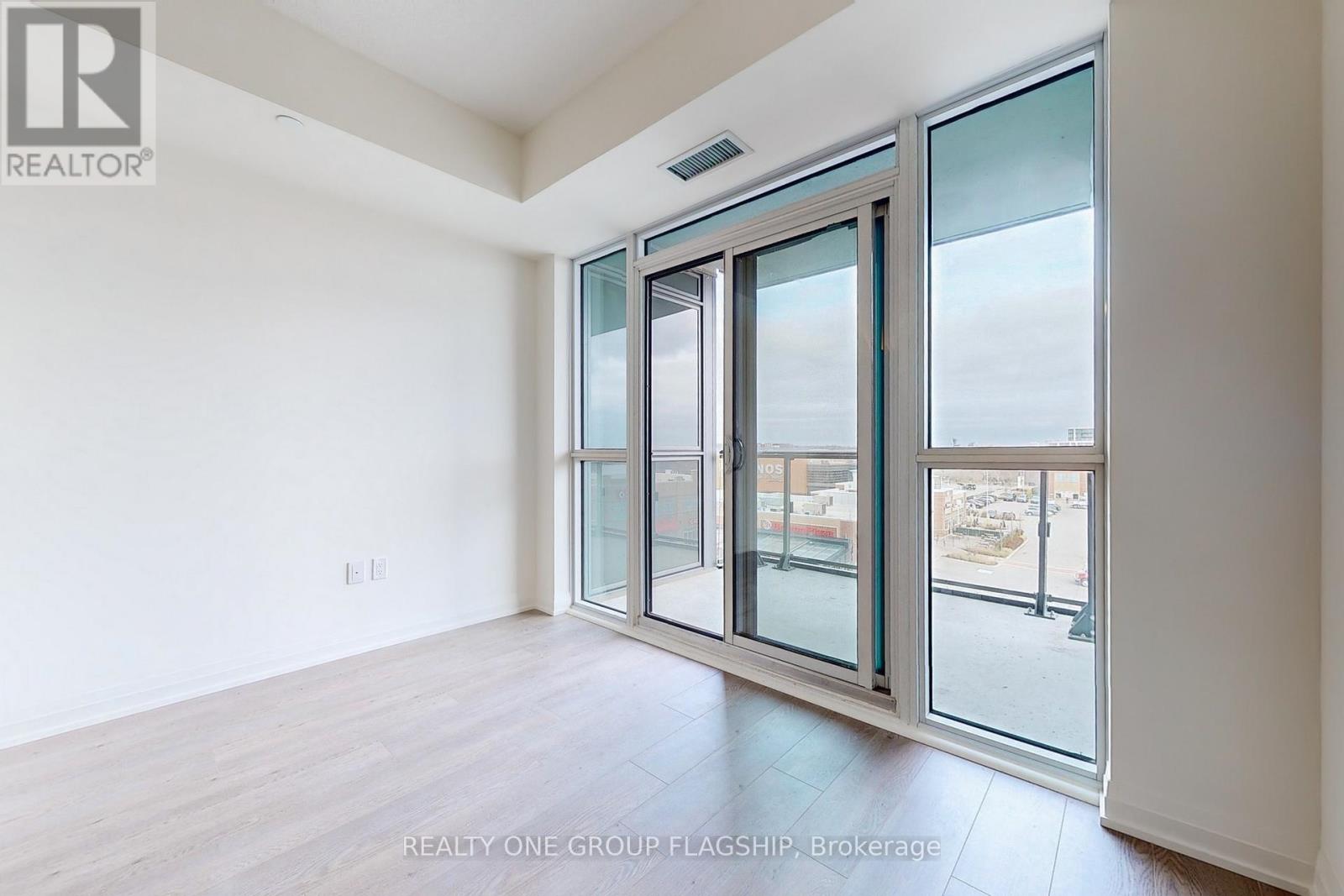 410 - 509 Dundas Street E, Oakville, Ontario  L6M 5P4 - Photo 8 - W12904144