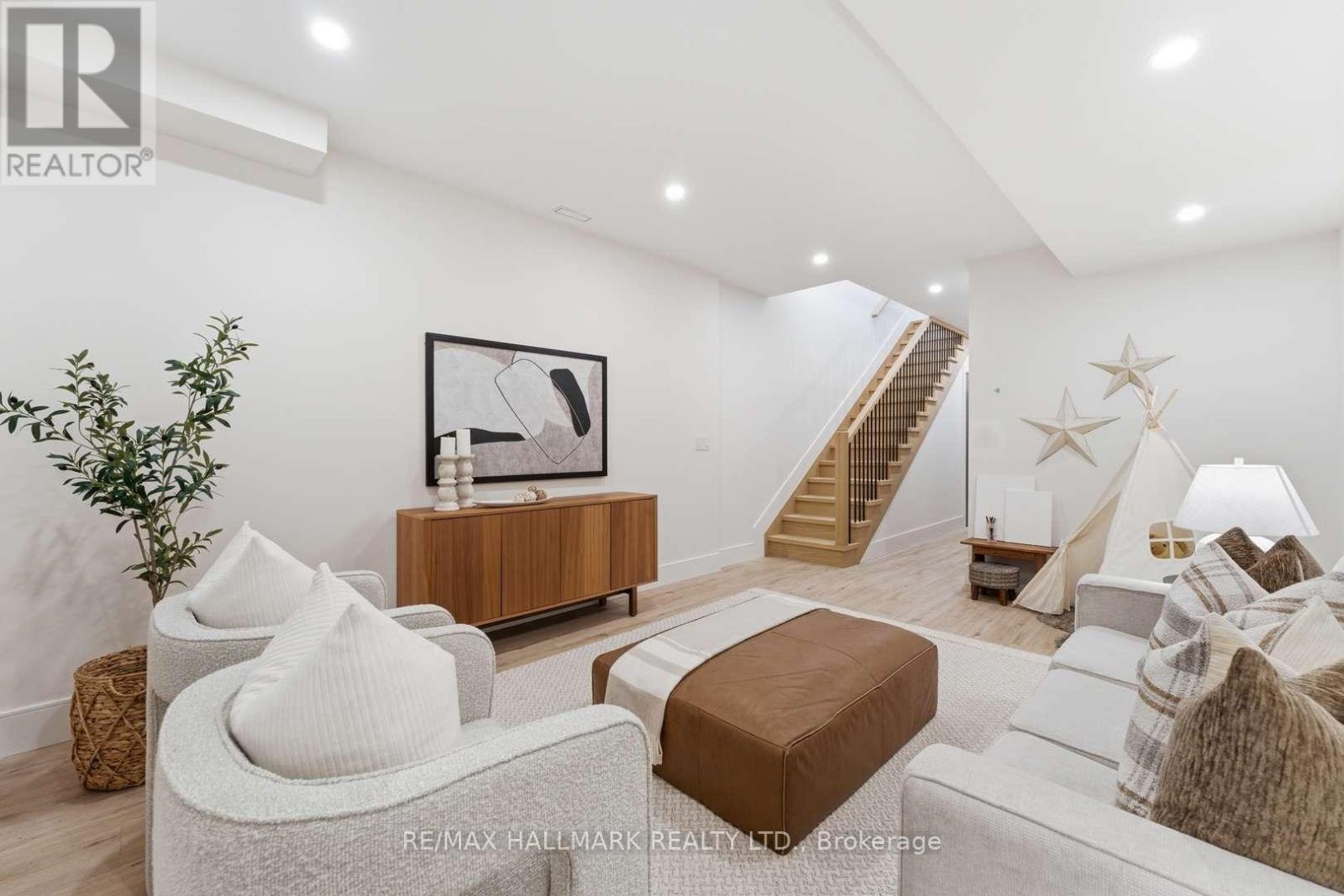 73a Garden Avenue, Toronto, Ontario  M6R 1H8 - Photo 26 - W12904160