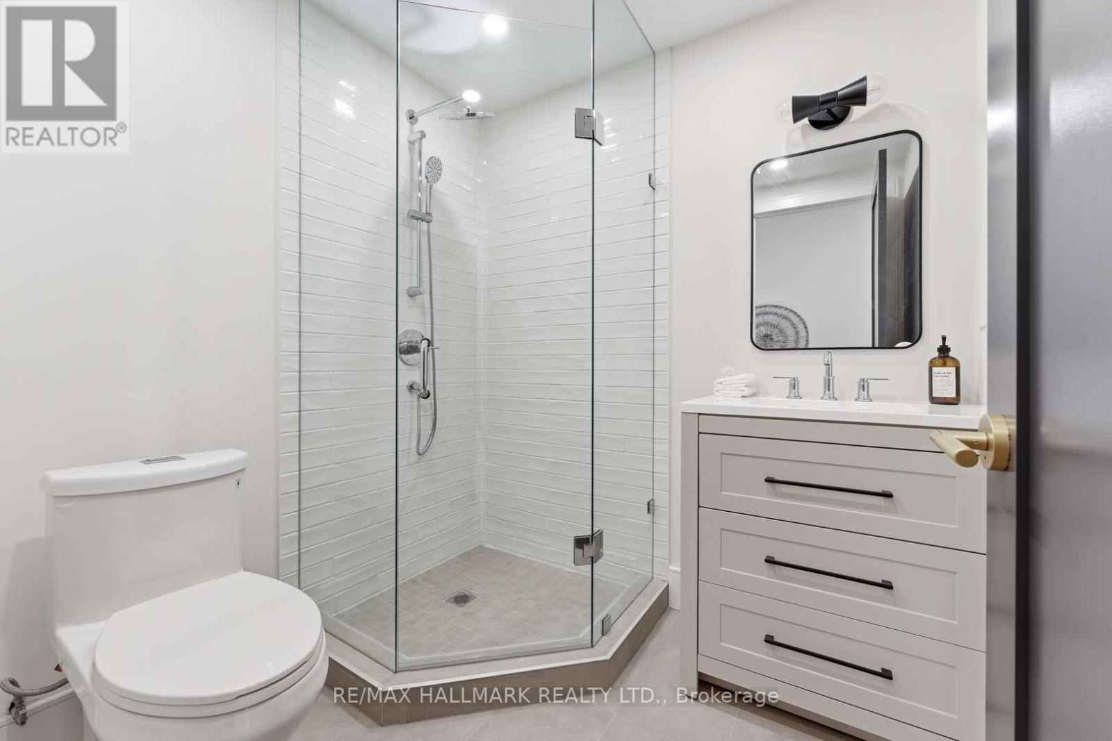 73a Garden Avenue, Toronto, Ontario  M6R 1H8 - Photo 28 - W12904160