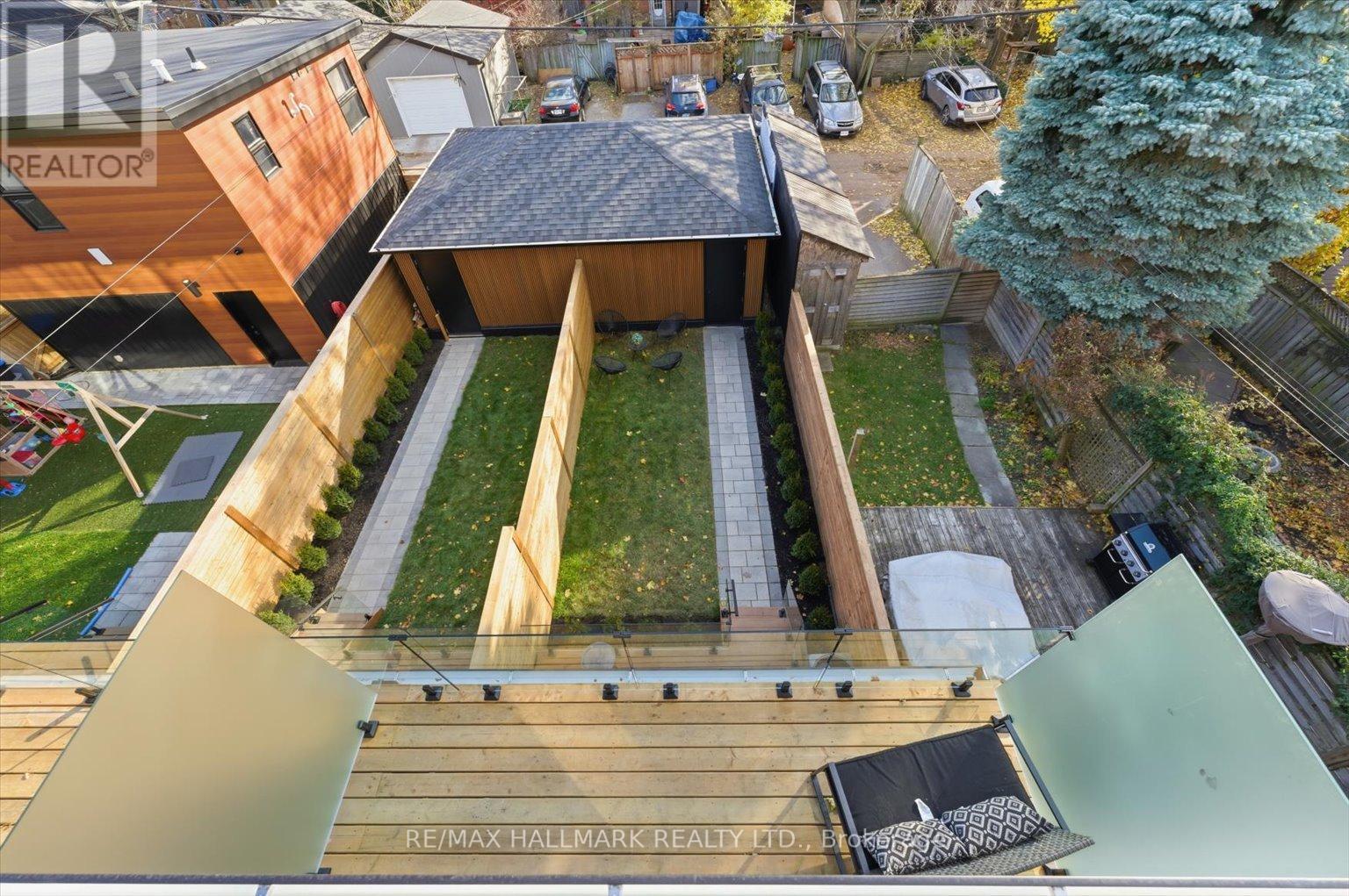 73a Garden Avenue, Toronto, Ontario  M6R 1H8 - Photo 33 - W12904160