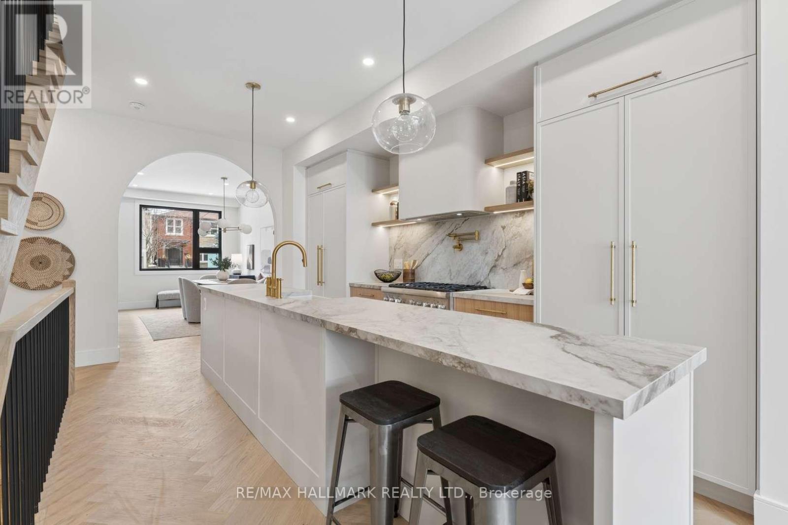 73a Garden Avenue, Toronto, Ontario  M6R 1H8 - Photo 6 - W12904160