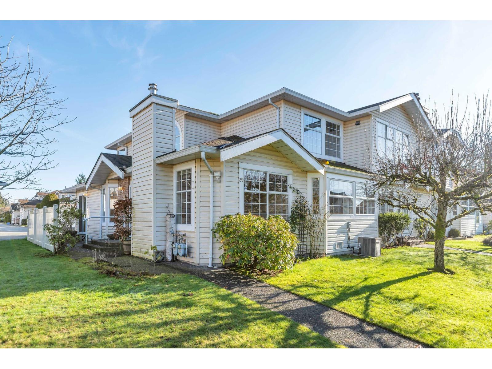 39 9168 FLEETWOOD WAY, Surrey, British Columbia