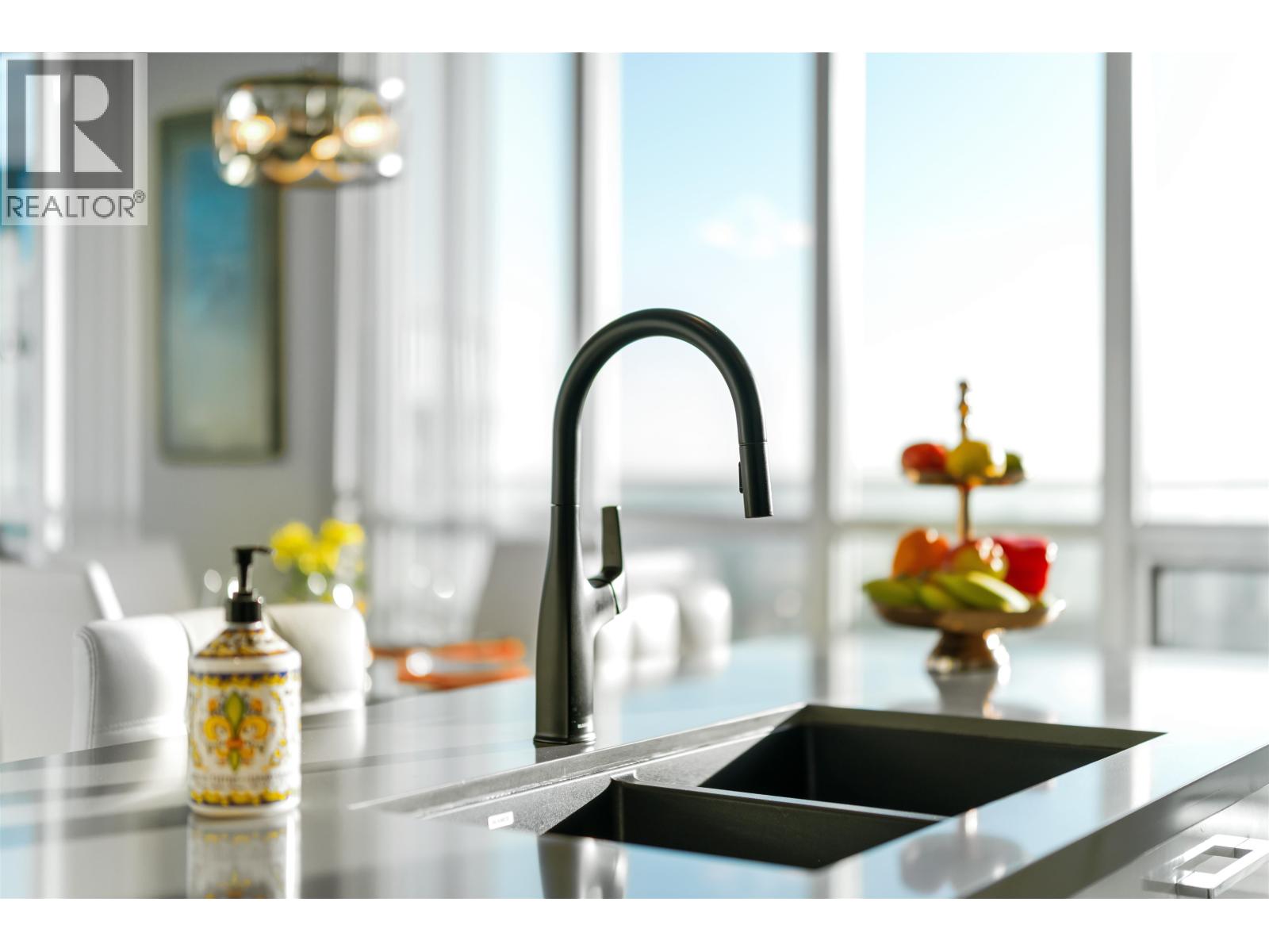 2903 3093 Windsor Gate, Coquitlam, British Columbia  V3B 0N2 - Photo 4 - R3099602