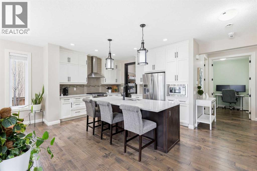 113 Kinniburgh Way, Chestermere, Alberta  T1X 0R8 - Photo 8 - A2294516