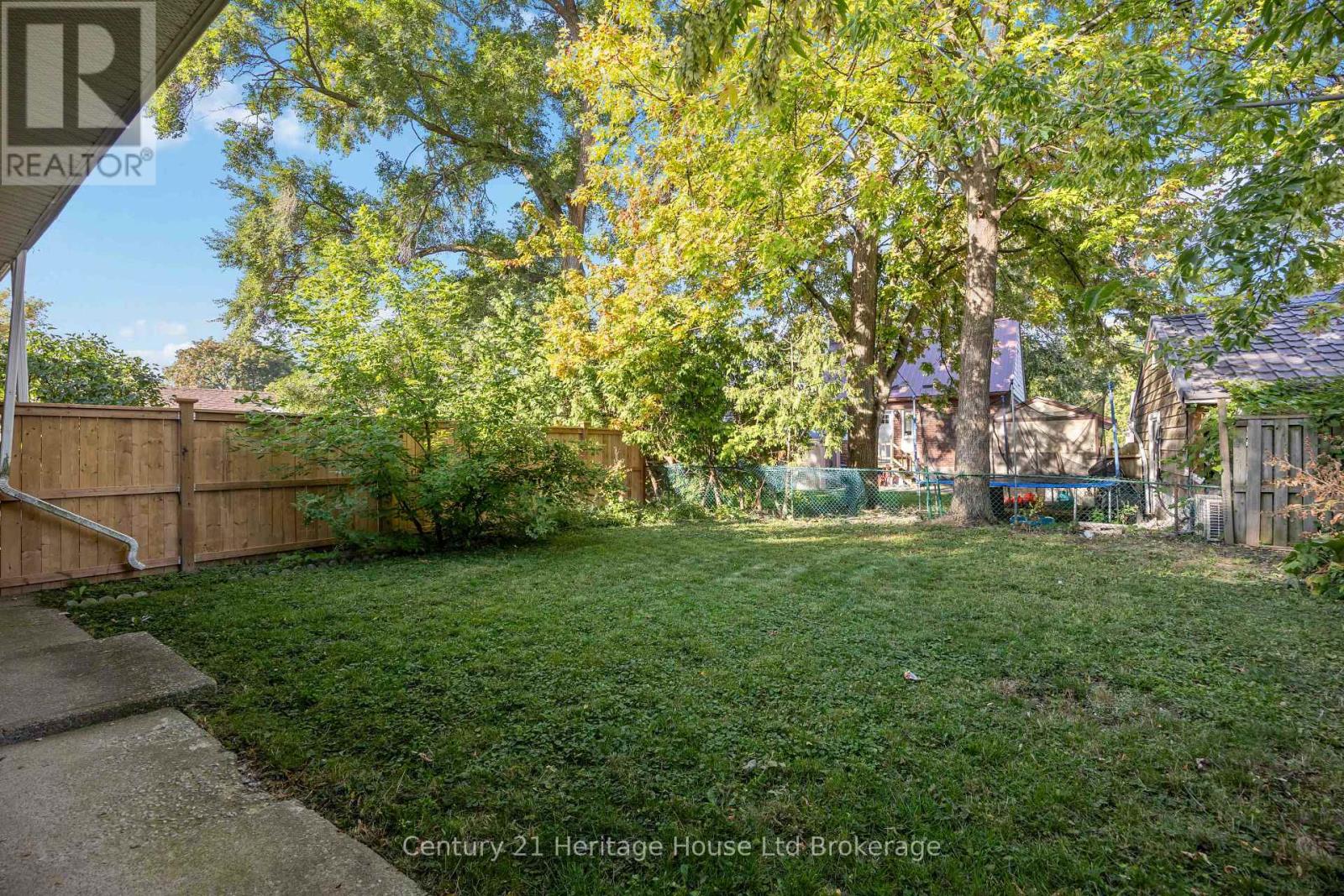 115 Sutton Street, Sarnia, Ontario  N7T 3S4 - Photo 21 - X12904132