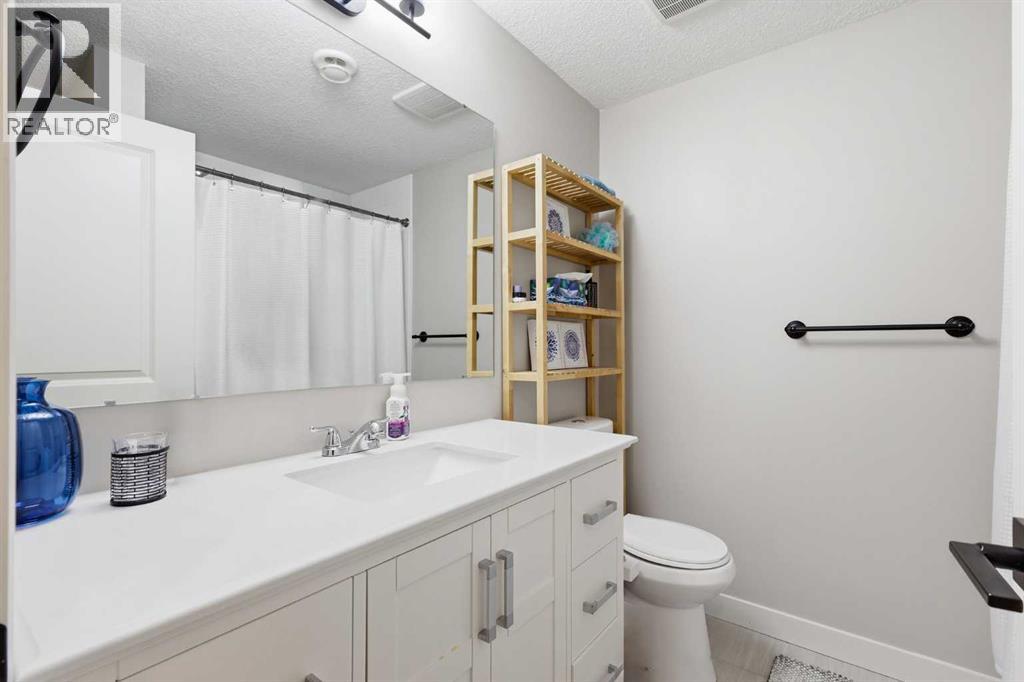 113 Kinniburgh Way, Chestermere, Alberta  T1X 0R8 - Photo 41 - A2294516