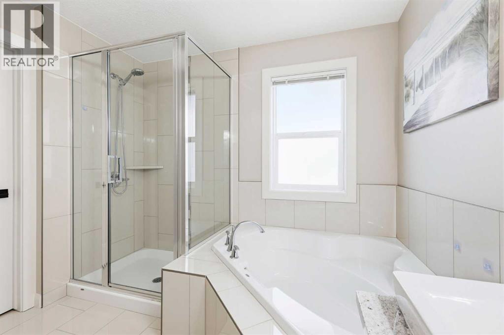 113 Kinniburgh Way, Chestermere, Alberta  T1X 0R8 - Photo 31 - A2294516