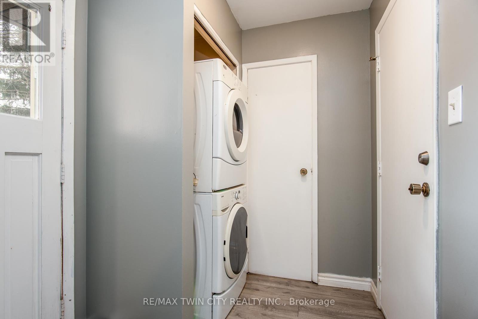 135 Vintage Crescent, Kitchener, Ontario N2P 1L1 - Photo 26 - X12904068