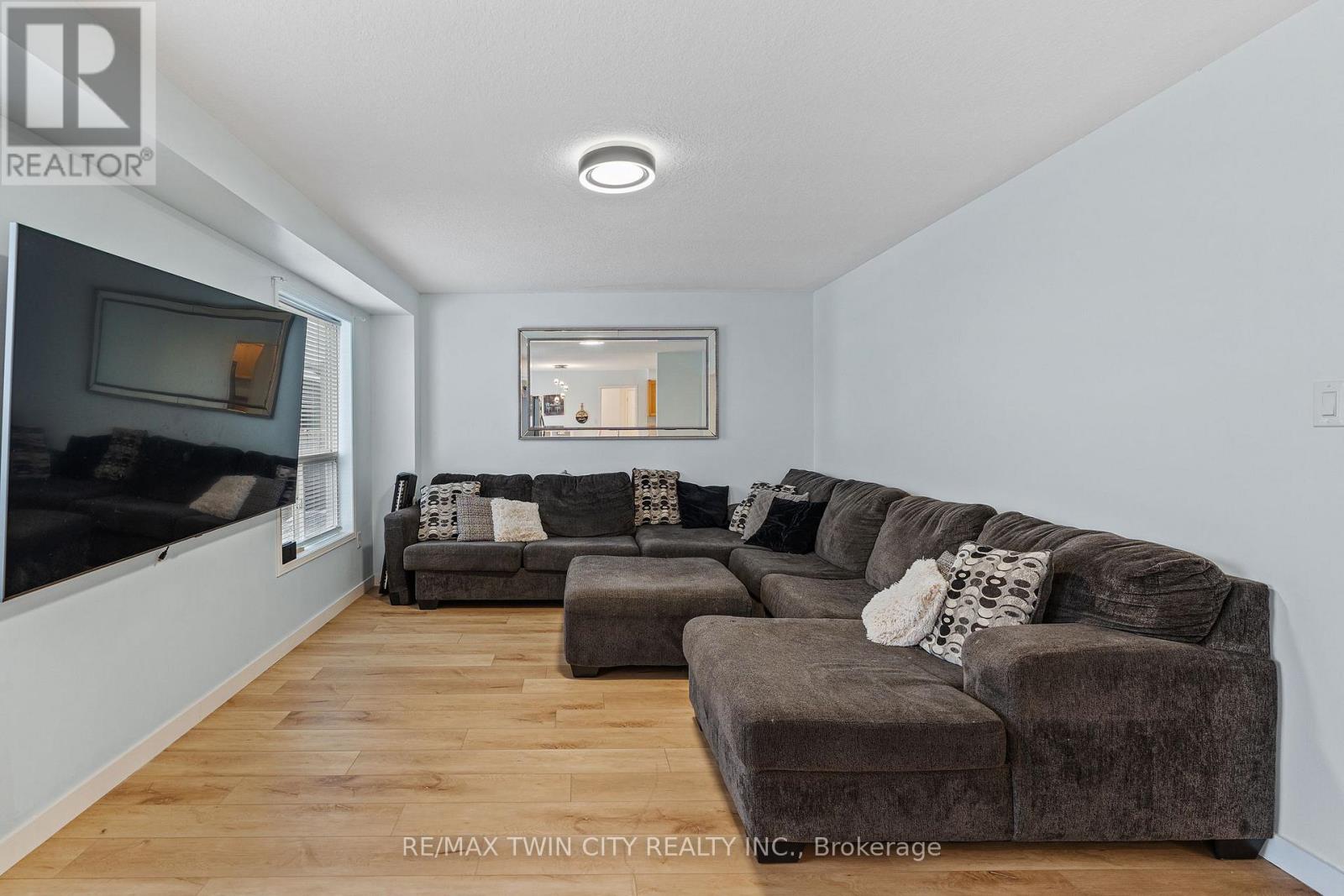 70 Blackburn Drive, Brantford, Ontario  N3T 6R9 - Photo 16 - X12904156