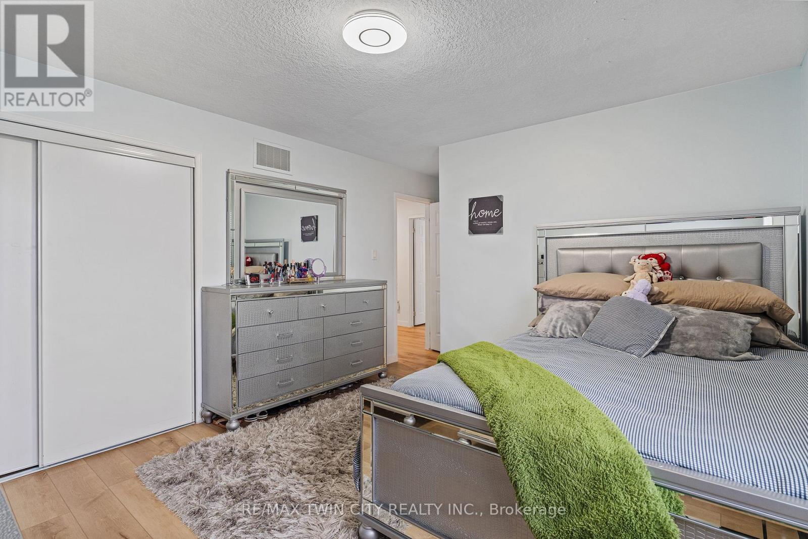 70 Blackburn Drive, Brantford, Ontario  N3T 6R9 - Photo 35 - X12904156