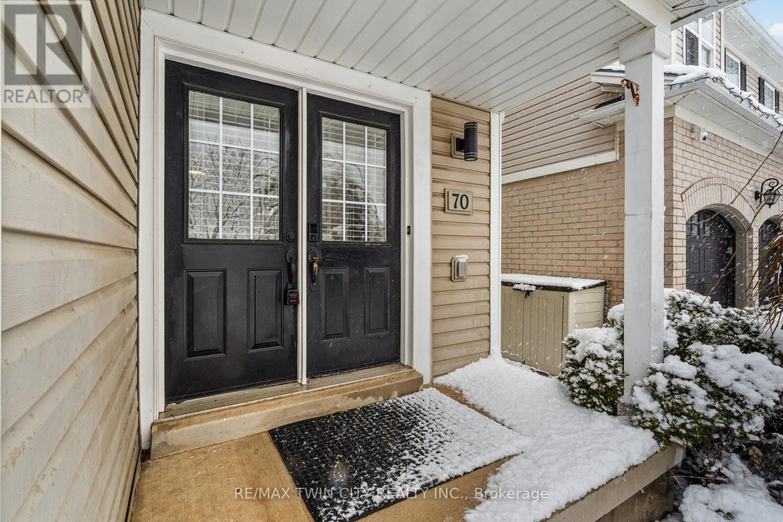 70 Blackburn Drive, Brantford, Ontario  N3T 6R9 - Photo 5 - X12904156