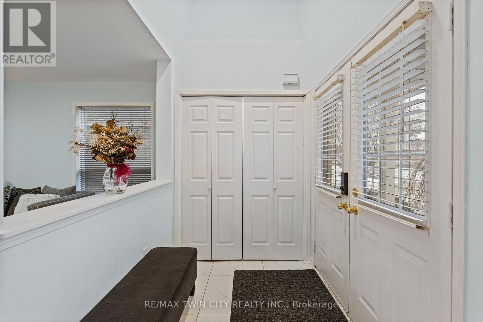 70 Blackburn Drive, Brantford, Ontario  N3T 6R9 - Photo 6 - X12904156