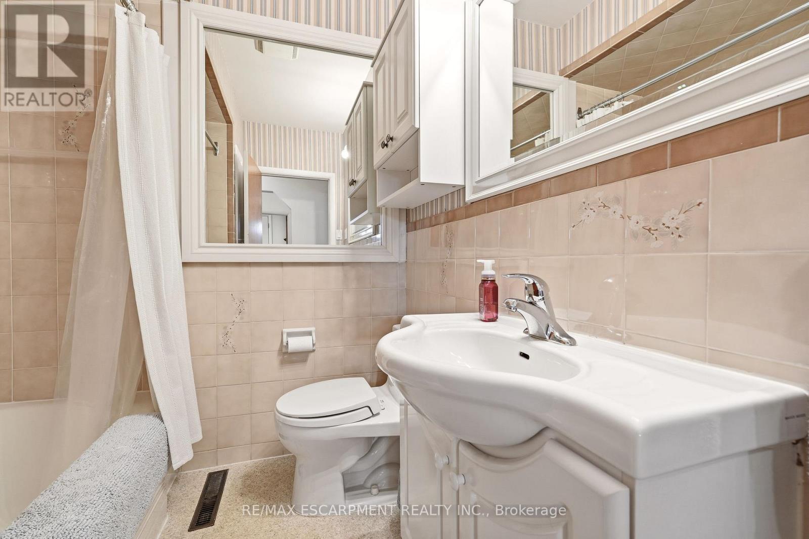 192 Ewen Road, Hamilton, Ontario  L8S 3C9 - Photo 25 - X12904166