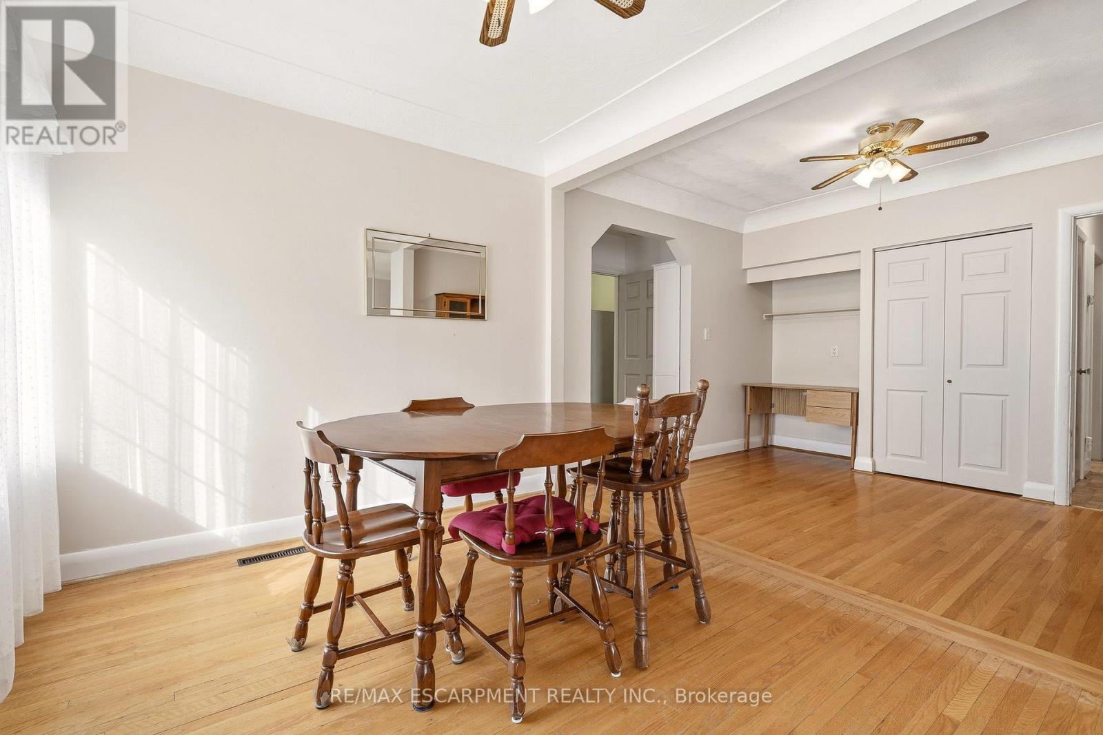 192 Ewen Road, Hamilton, Ontario  L8S 3C9 - Photo 7 - X12904166