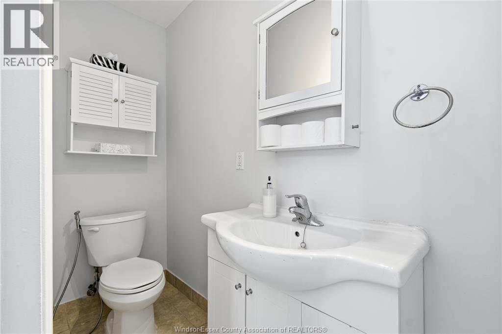 1535 Rossini, Windsor, Ontario N8Y 3A1 - Photo 13 - 26005835