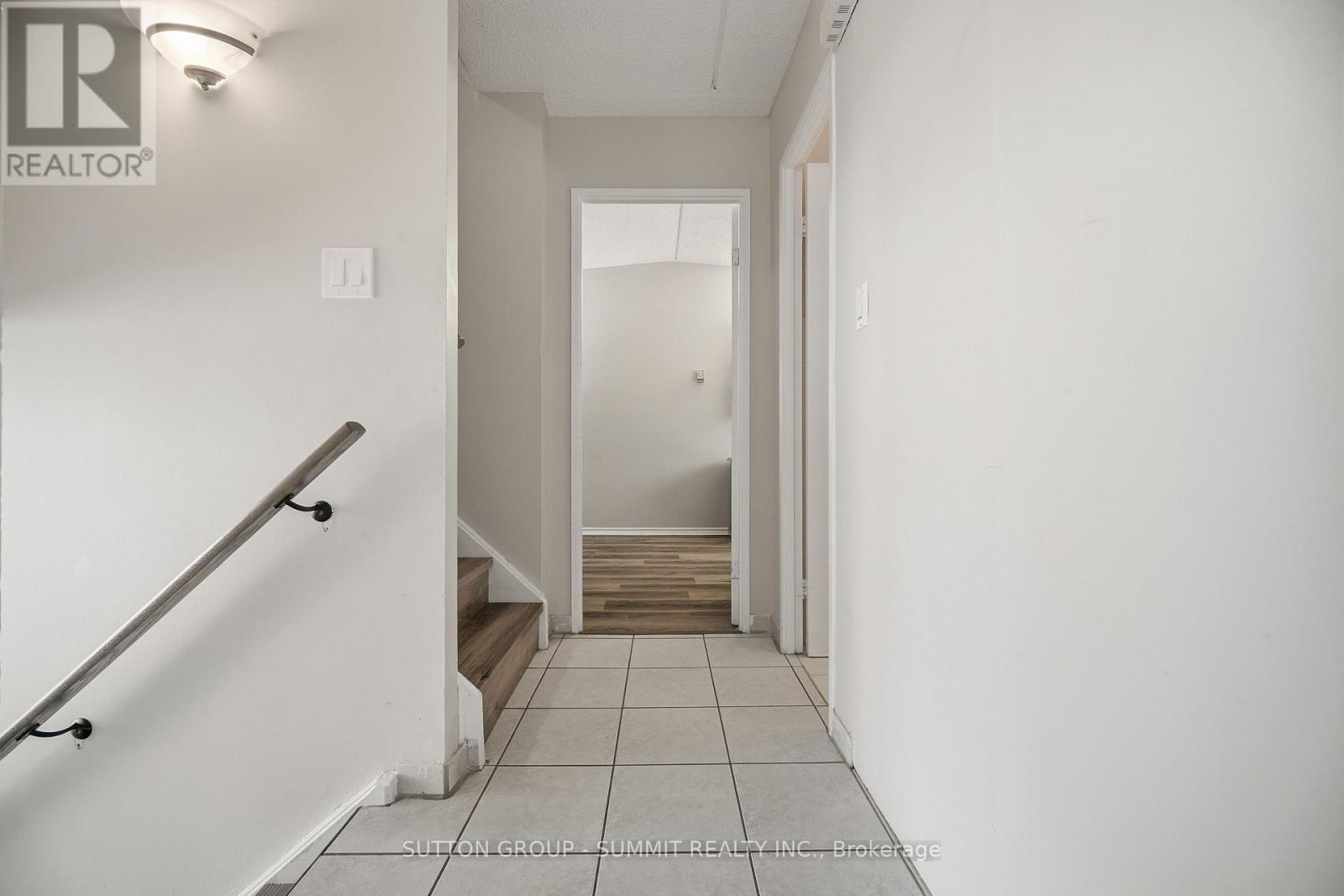 211 - 180 Mississauga Valley Boulevard, Mississauga, Ontario  L5A 3M2 - Photo 18 - W12741374