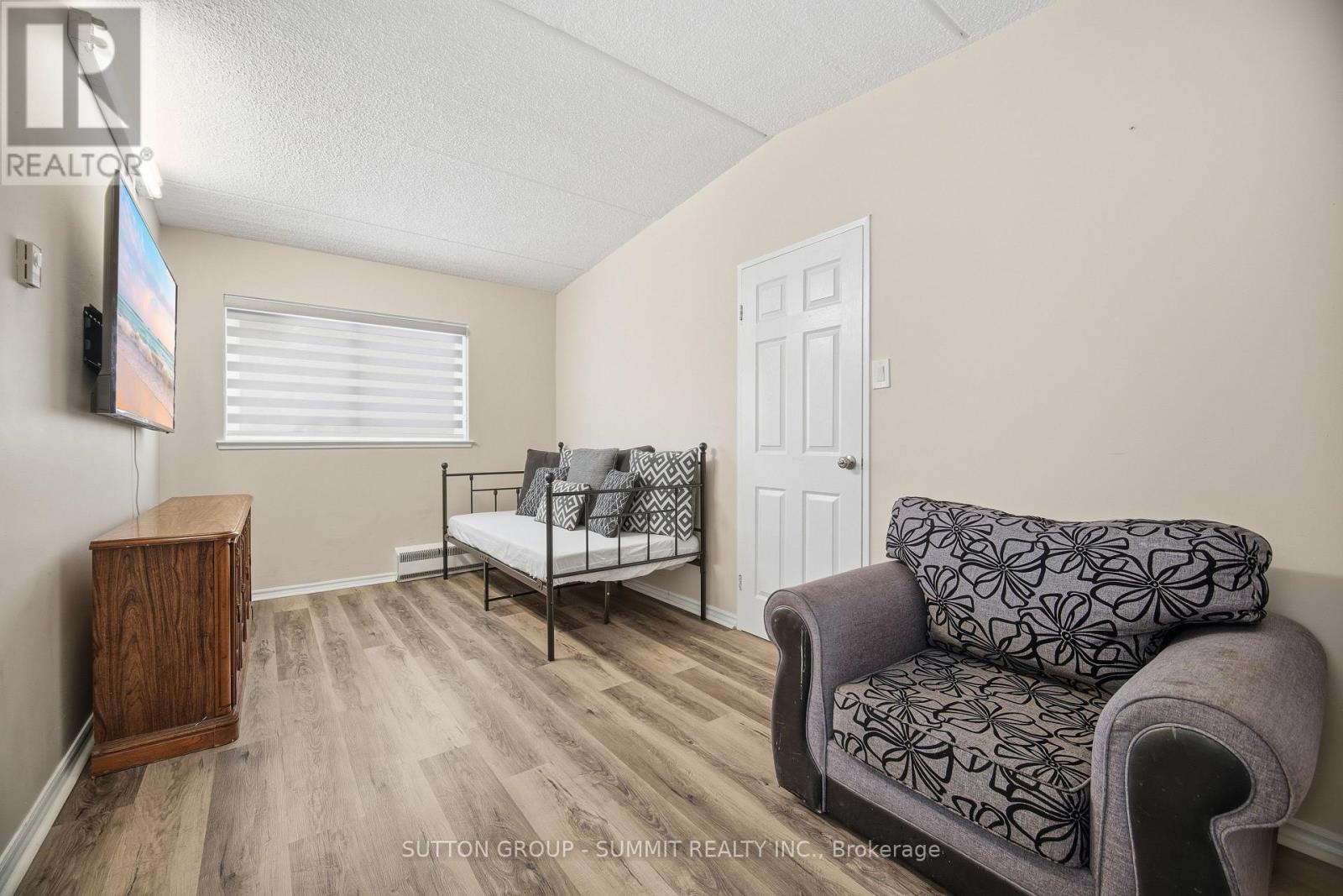 211 - 180 Mississauga Valley Boulevard, Mississauga, Ontario  L5A 3M2 - Photo 21 - W12741374