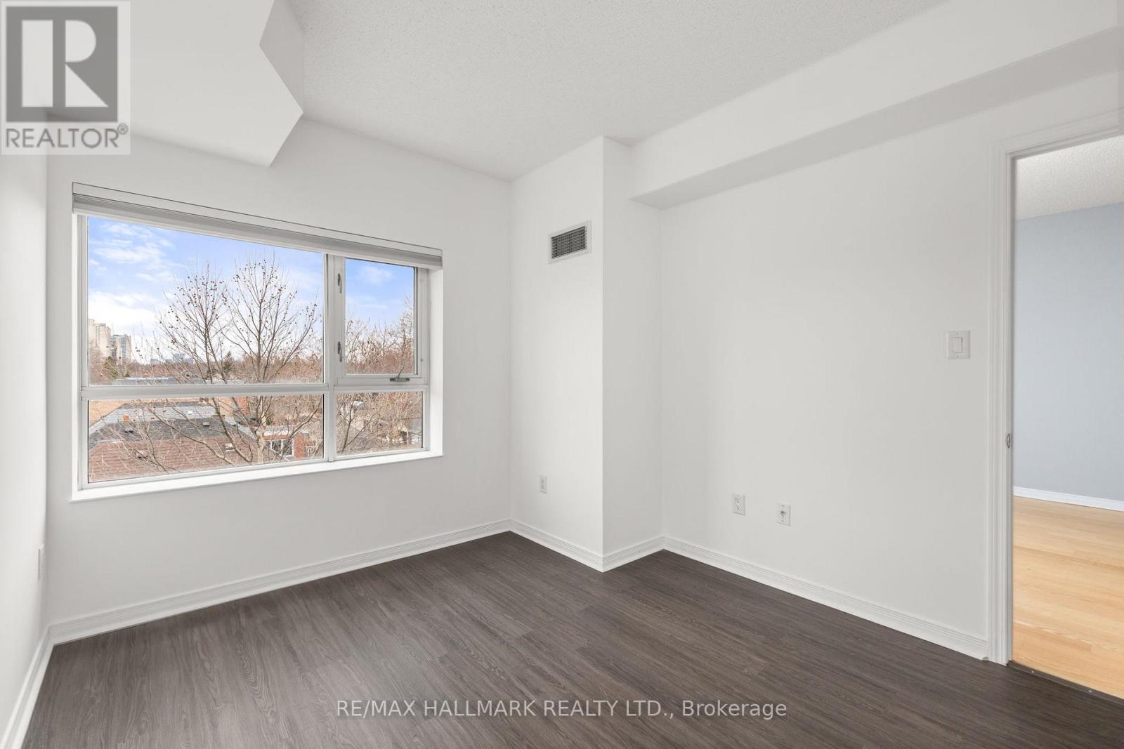 519 - 2495 Dundas Street W, Toronto, Ontario  M6P 1X4 - Photo 25 - W12897698