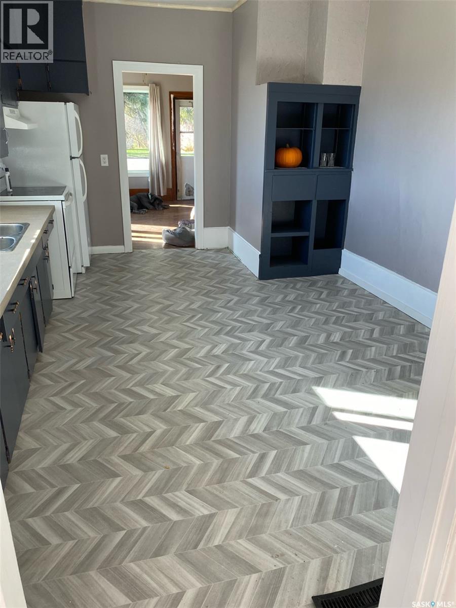 202 1st Avenue Nw, Preeceville, Saskatchewan  S0A 3B0 - Photo 4 - SK030155