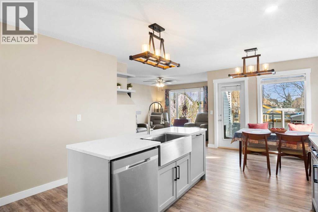 308 Carriage Lane Drive, Carstairs, Alberta  T0M 0N0 - Photo 8 - A2294147